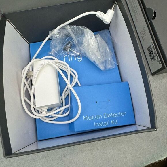 Ring Security System Bundle Motion Detector Solar Panel Install Acessories + Mor - Picture 10 of 15